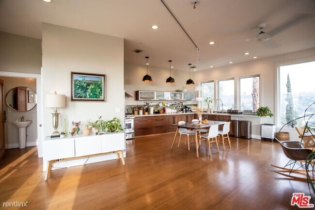 Foto del edificio - 4 br, 4 bath House - 1920 Lemoyne St