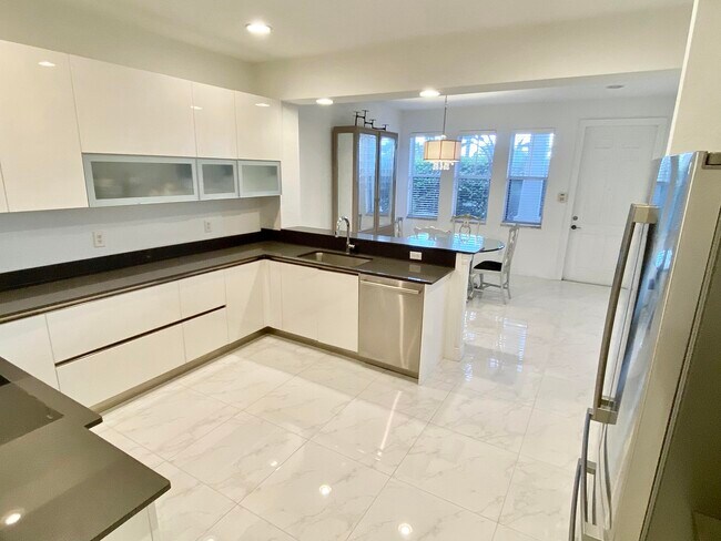 Foto del edificio - 850 Millbrae Ct