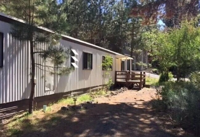 Foto del edificio - 2 Bed/1 Bath on Bend's Westside - Stannium...