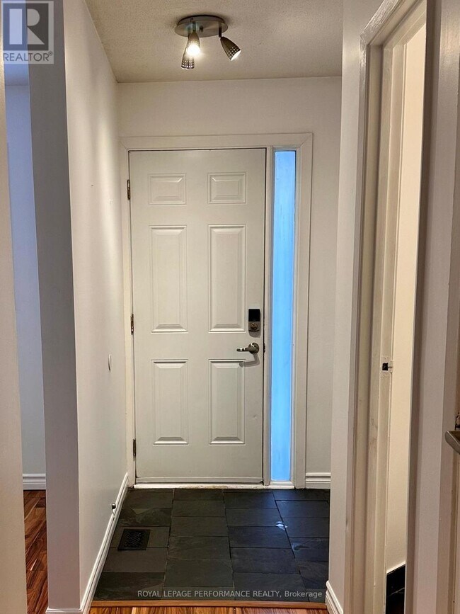 Photo du bâtiment - 2724 Pimlico Crescent