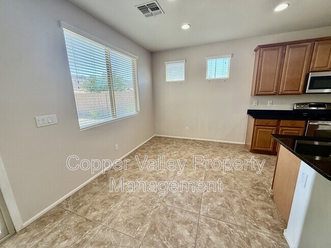 Building Photo - 5511 W Desperado Way