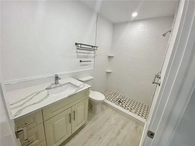 Foto del edificio - 2635 NE 17th St