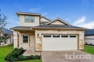 Building Photo - 5200 Saddle Clb Dr