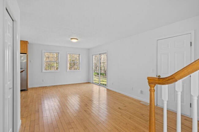 Building Photo - Charming 3+ Bedroom Cape Cod with Water View – Between Traverse City & Suttons Bay