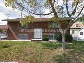 Building Photo - 806 Olive St