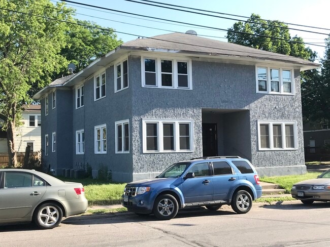 Building Photo - 1002 -1004 29th Ave NE