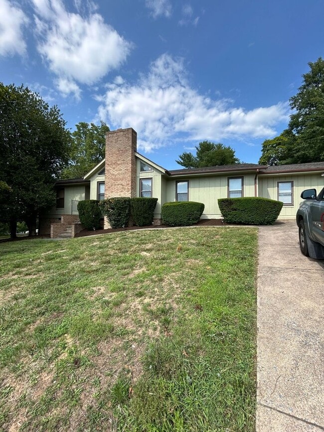 Photo - 706 Greenbriar Drive Apartment