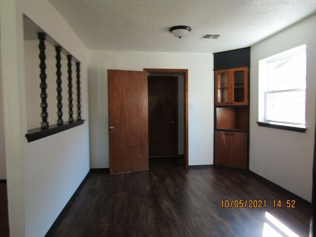 Foto del edificio - Great Open Floor Plan Home Located in the ...