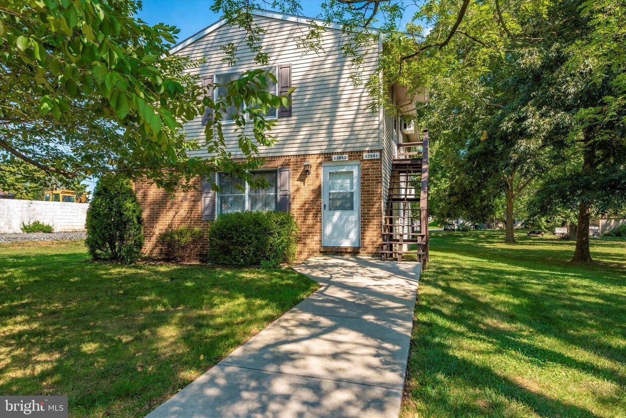 Primary Photo - 13841 Weaver Ave