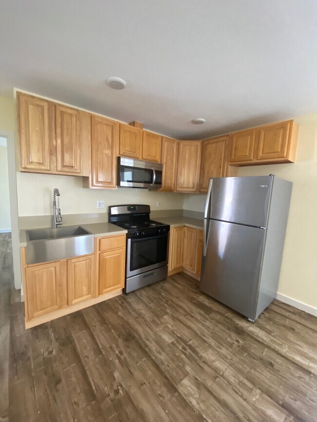 Cocina - 886-894 E 43rd Pl
