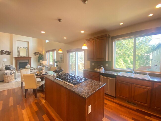Foto del edificio - Great House for Rent