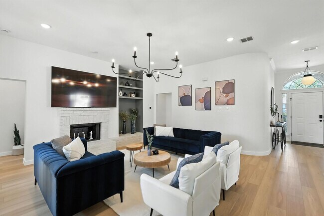 Foto del edificio - 11911 Rocky Point Dr