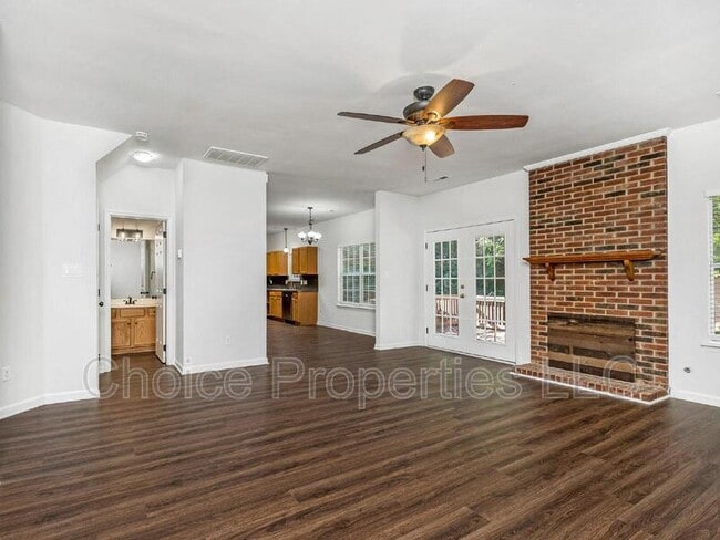 Building Photo - 11200 Laurel View Dr