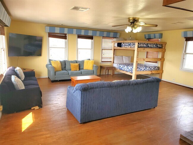 Foto del edificio - 2116 Grover Ave