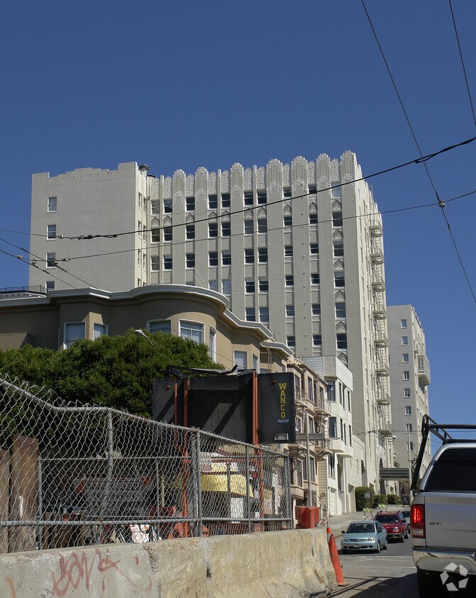 Building Photo - Eleven Fifty Union Apartments