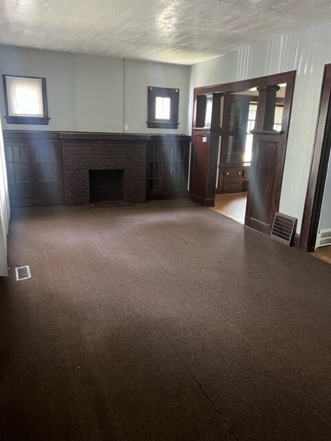 Foto del edificio - 848 Clearview Ave