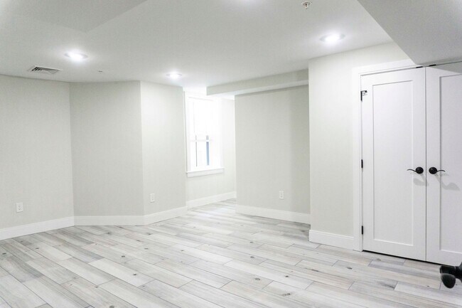 Photo - 86 Linden St Townhome