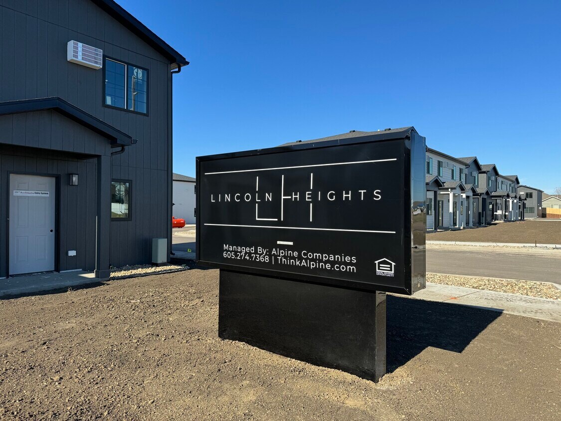 Lincoln Heights Apartments in Harrisburg, SD