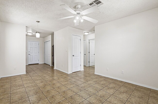 Building Photo - 12320 Robert Dahl Dr