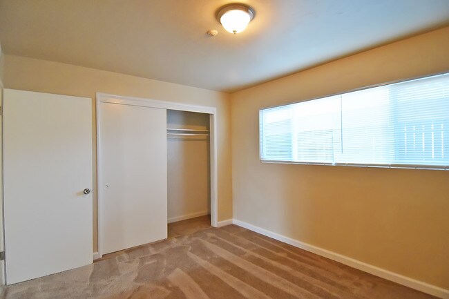 Building Photo - 1300 Yulupa Ave
