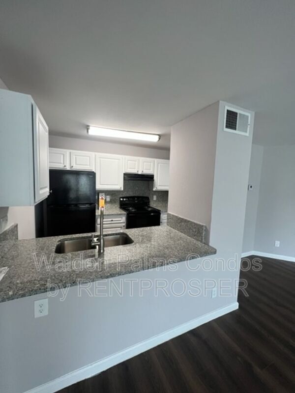 Foto del edificio - 4764 Walden Cir
