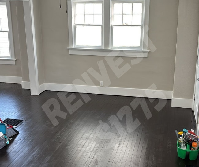 Building Photo - 2112 Ravenwood Ave