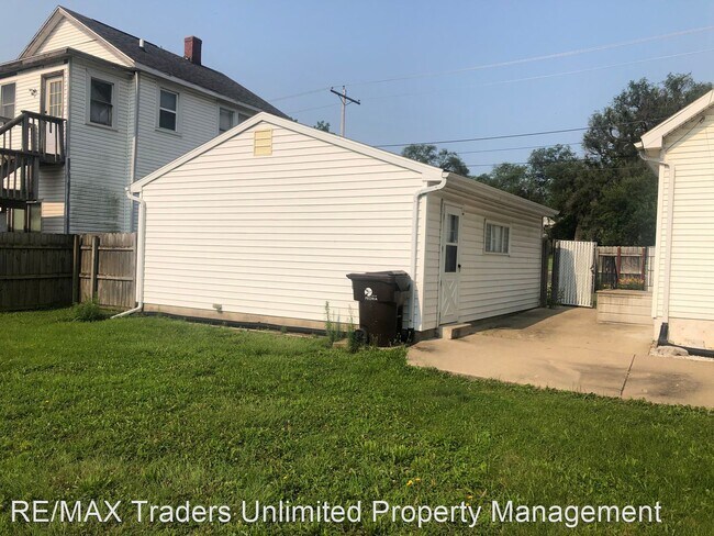 Building Photo - 2 br, 1 bath House - 1314 S Western Ave.