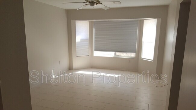 Foto del edificio - 14305 W Heritage Dr
