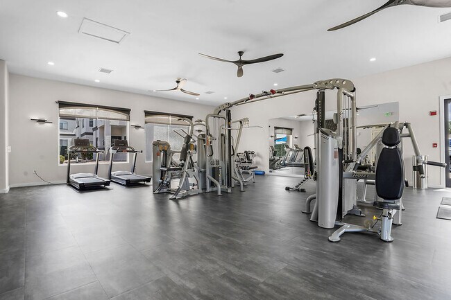 Foto del edificio - Broadstone Heights