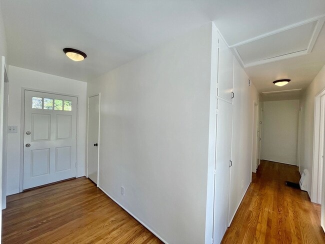 Foto del edificio - Charming West LA Home!