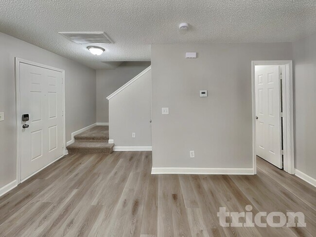 Foto del edificio - 1123 Alston Hill Dr