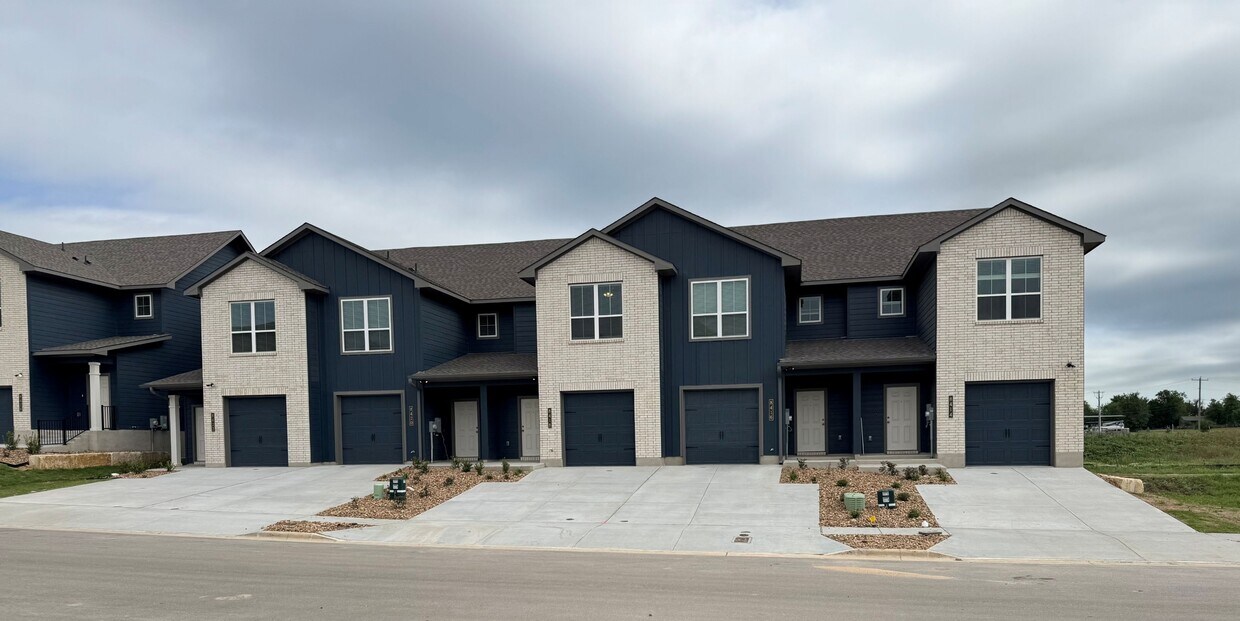 Foto principal - 8414 1st St