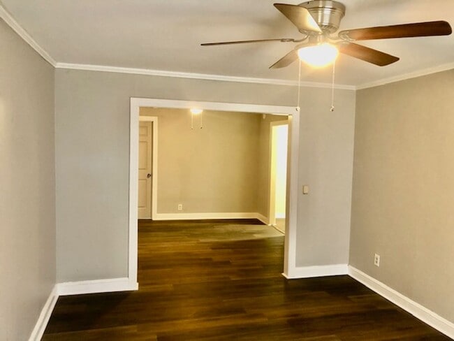 Building Photo - NEW PRICE & $300 OFF MOVE IN SPECIAL-CUTE SOUTH BOSSIER HOME-FRESH PAINT-NEW FLOORS-CLEAN
