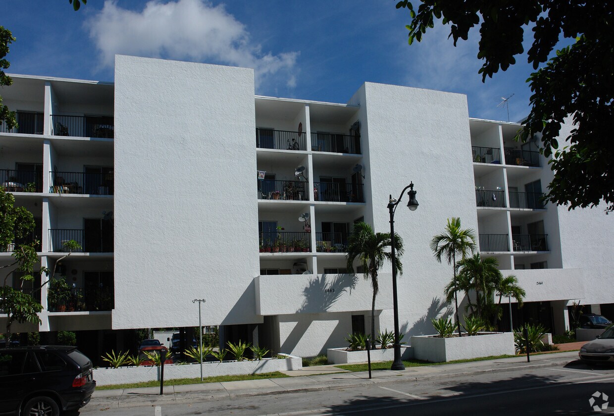 2461 Coral Way, Coral Gables, FL 33145 Apartments in Coral Gables, FL