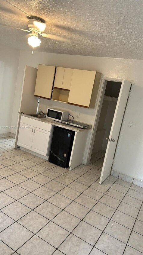Primary Photo - 301 N 20th Ave