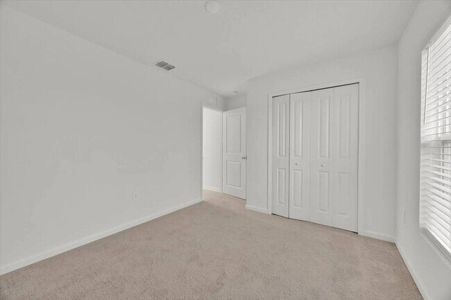 Building Photo - 2398 McKinley Dr