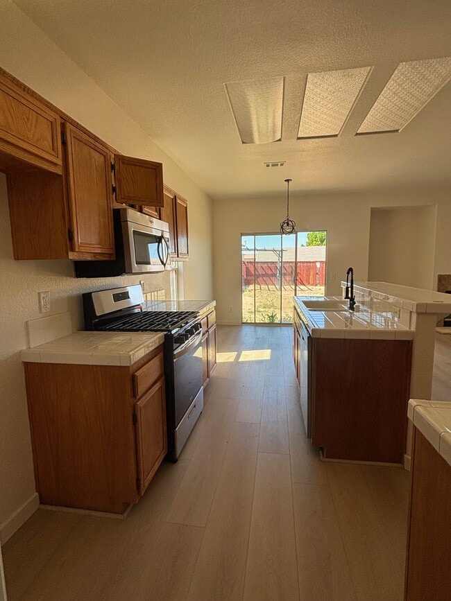 Building Photo - 13254 Sandia Cir