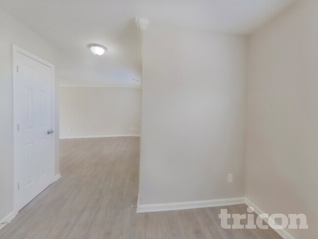 Foto del edificio - 5805 Carolina Manor Ct