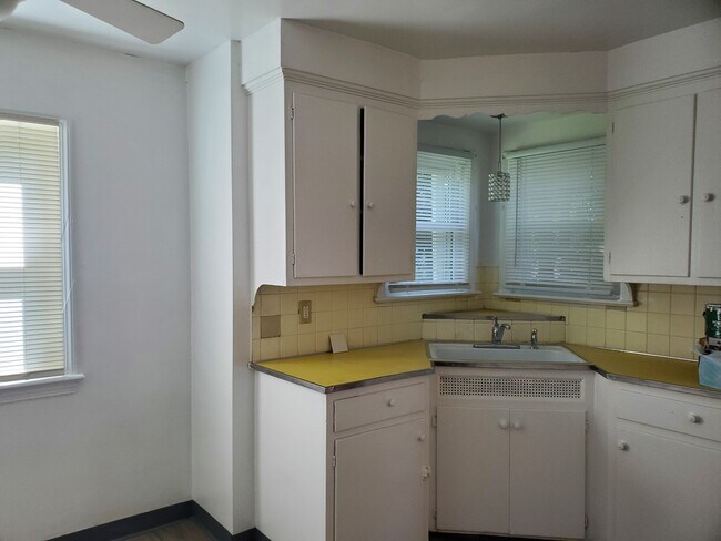 Foto del edificio - 3909 Warrensville Center Rd