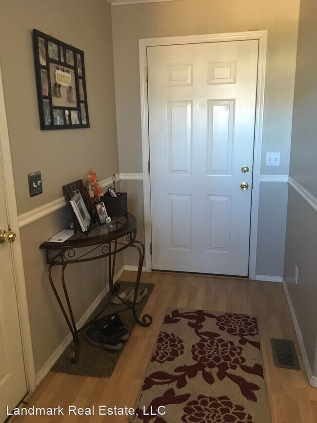 Foto del edificio - 4 br, 2 bath House - 5280 Bradley Circle