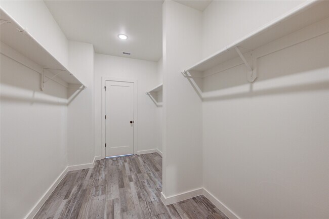 Foto del edificio - 13102 Honey Suckle Ridge Ln