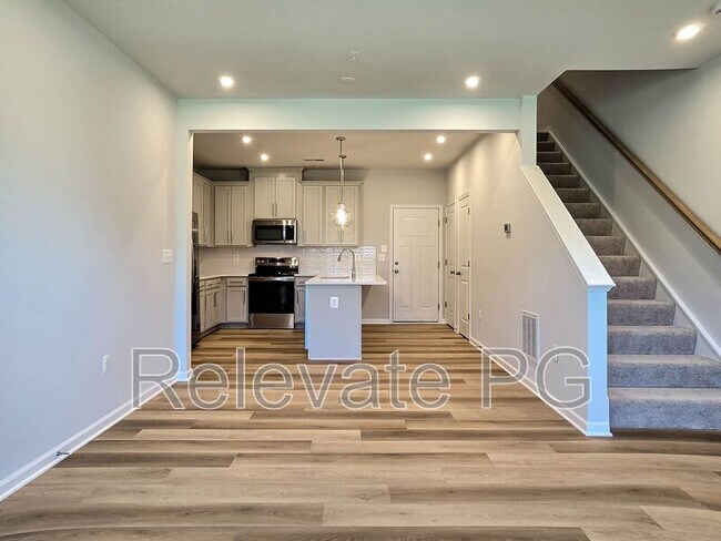 Building Photo - 9236 Magellan Pkwy