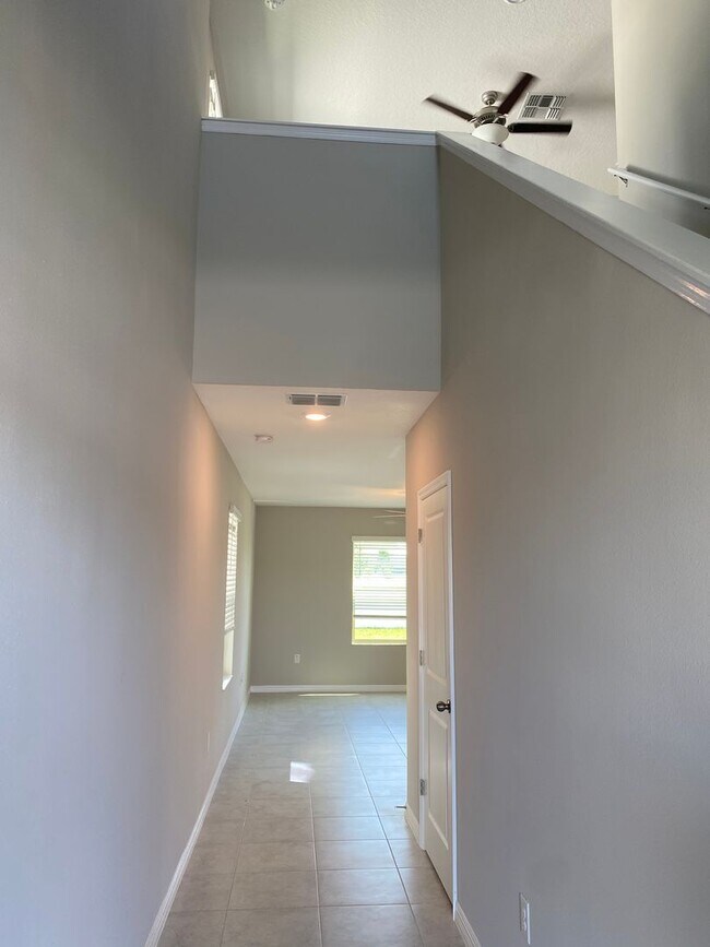Building Photo - 7504 Samuel Ivy Dr