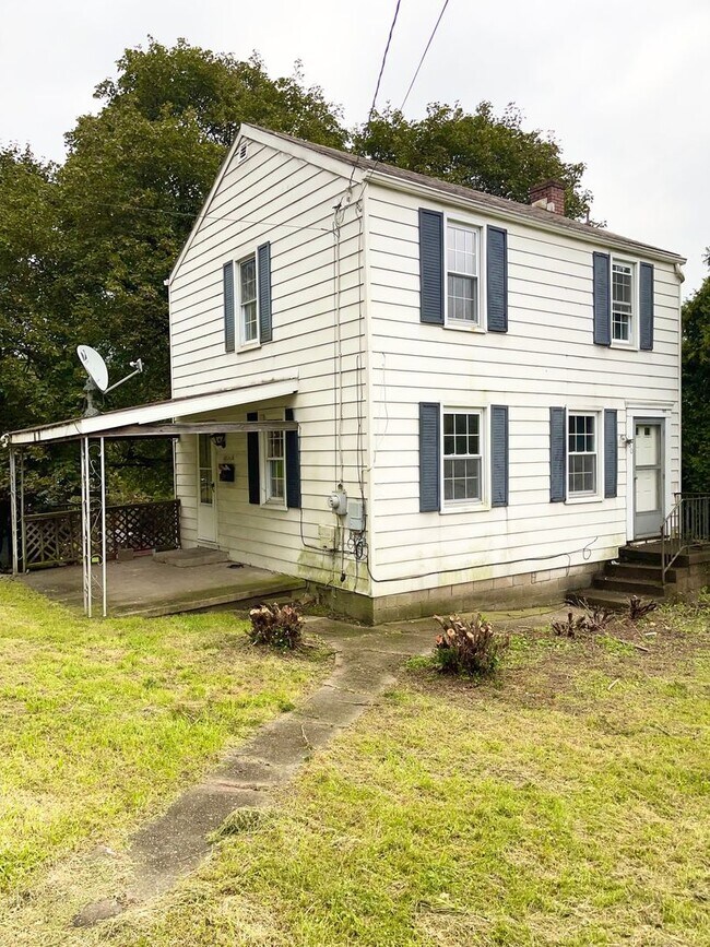 Foto del edificio - Spacious 2 Bedroom Home in Penn Hills!