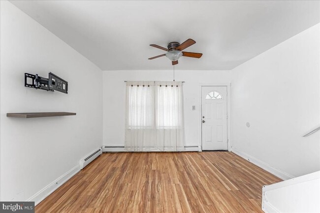 Building Photo - 632 Taylor Ave