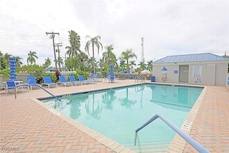 Building Photo - 2885 Palm Beach Blvd