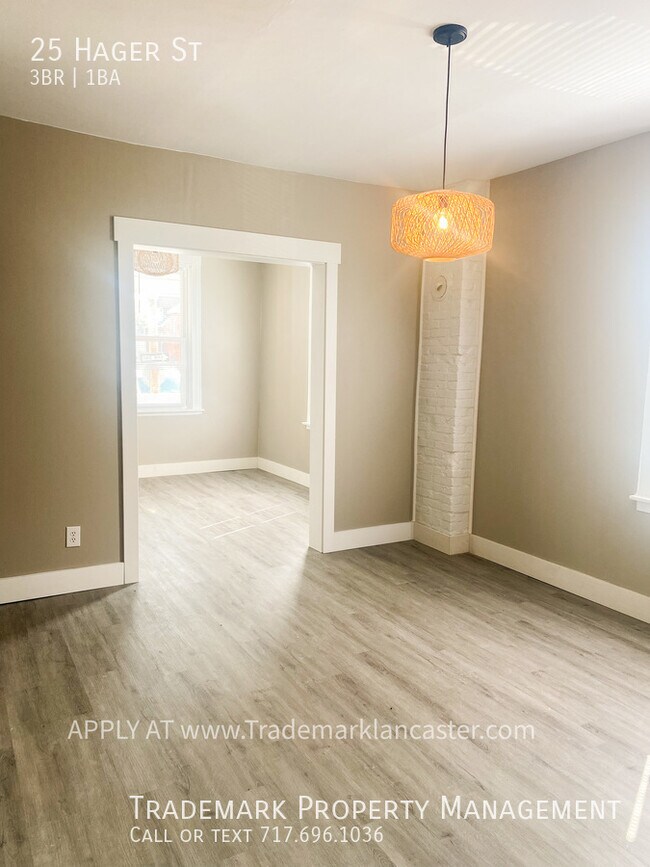 Building Photo - Nice 3 Bedroom Town Home