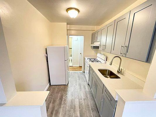 Building Photo - 1 bedroom in Bronx NY 10463