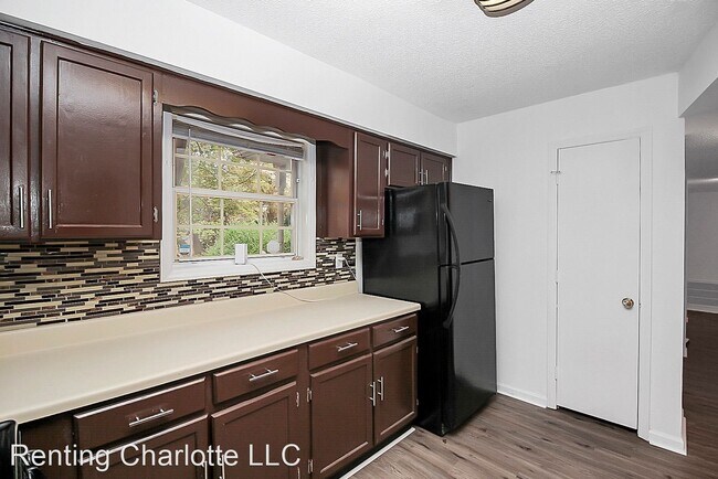 Foto del edificio - 2 br, 2 bath House - 6013 Pinebark Ct