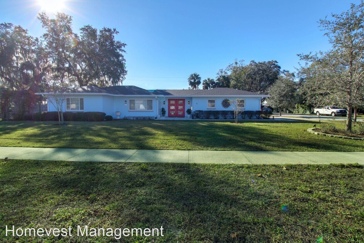2 br, 2 bath House 2790 Westland Road House Rental in Mount Dora